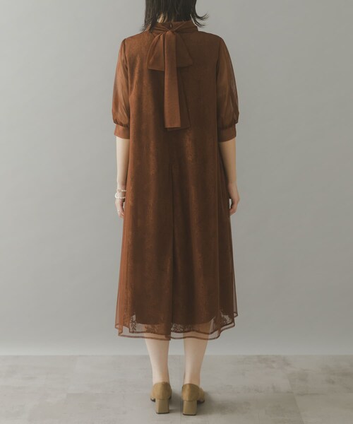 URBAN RESEARCH ROSSO（アーバンリサーチロッソ）の「kaene　チュールレースAラインドレス（ワンピース・レディース・yellow/brown・FREE）」の4枚目の写真