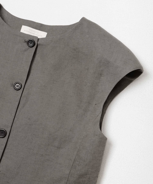 URBAN RESEARCH(アーバンリサーチ)の「AMOMENTO LINEN CURVED VEST(ベスト・レディース・KH BROWN/KHAKI・0)」の11枚目の写真