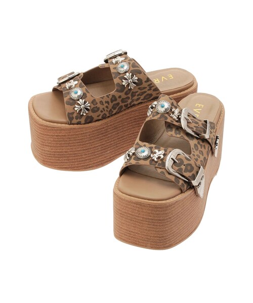 EVRIS（エヴリス）の「コンチョデザインプラットフォームサンダル（その他シューズ・レディース・ホワイト/ブラック/ミックス・S/M/L）」の7枚目の写真