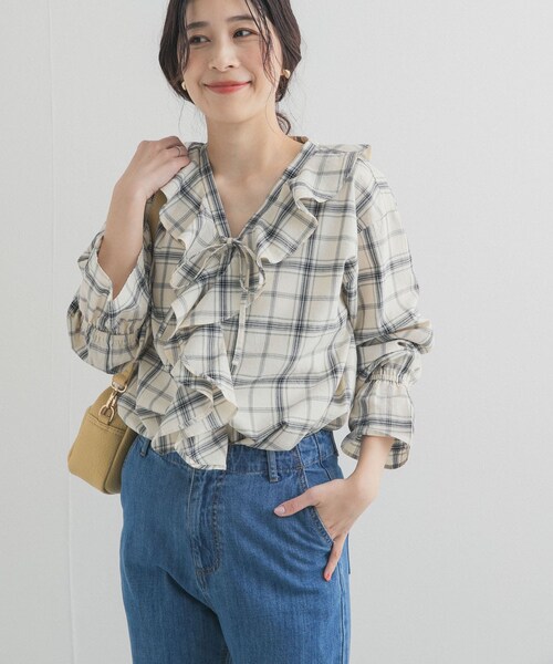 URBAN RESEARCH DOORS（アーバンリサーチドアーズ）の「チェックフリルブラウス（シャツ/ブラウス・レディース・BLUE系/BLACK系・Free）」の7枚目の写真