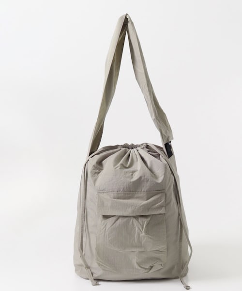 URBAN RESEARCH DOORS（アーバンリサーチドアーズ）の「Snow Peak Apparel　RIPSTOP WRAP CROSS BAG（ショルダーバッグ・レディース・GREIGE/BROWN/CHARCOAL・One）」の4枚目の写真