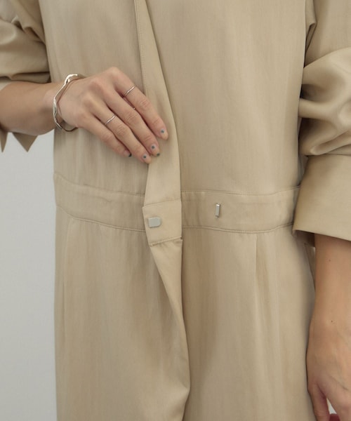 ADAM ET ROPE'（アダムエロペ）の「フロントクロスオールインワン（サロペット/オーバーオール・レディース・ブラック/ベージュ・F）」の21枚目の写真