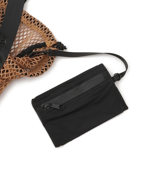 ADAM ET ROPE'(アダムエロペ)の「【Speedo(スピード)】Mesh Purse Bag(ショルダーバッグ・レディース・ブラック/キャメル・F)」の11枚目の写真