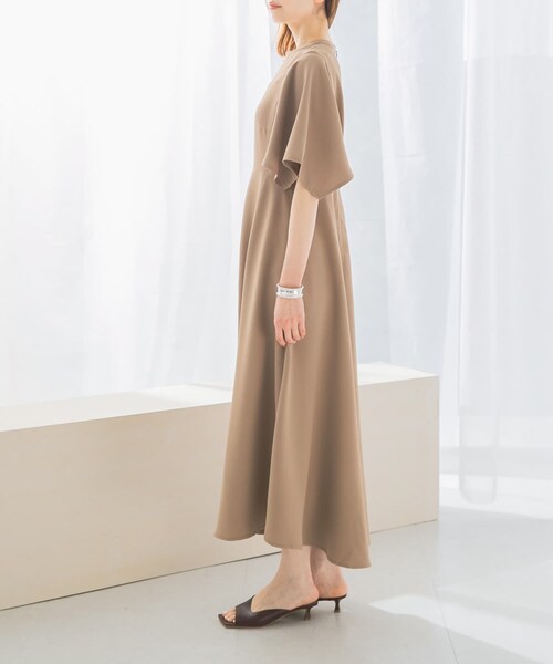 URBAN RESEARCH ROSSO（アーバンリサーチロッソ）の「フレアスリーブステッチデザインワンピース（ワンピース・レディース・B.GRAY/MOCHA/NAVY・FREE）」の17枚目の写真