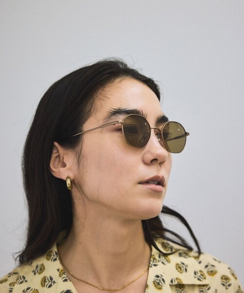 ADAM ET ROPE'（アダムエロペ）の「ケースセットメタルフレームUVカットグラス（サングラス・レディース・ブラック/ダークブラウン・F）」の2枚目の写真