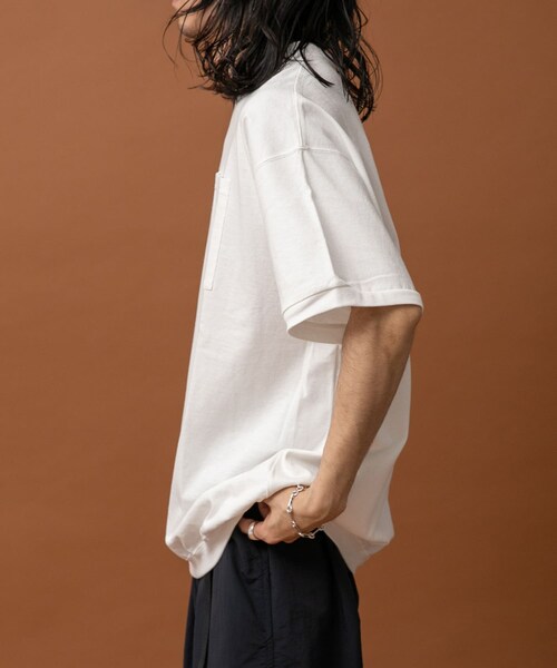 URBAN RESEARCH（アーバンリサーチ）の「RELAX FIT　リブTシャツ（Tシャツ/カットソー・メンズ・BLACK/WHITE/ASH/BROWN/L BLUE・FREE）」の7枚目の写真