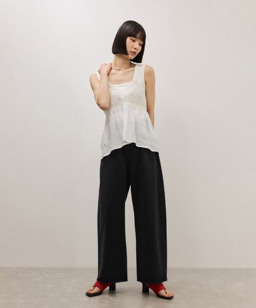 ADAM ET ROPE'(アダムエロペ)の「【NEEDBY for ADAM ET ROPE'】別注 ANGIE(デニムパンツ・レディース・ブラック/ブルー・23/24/25/26)」の12枚目の写真