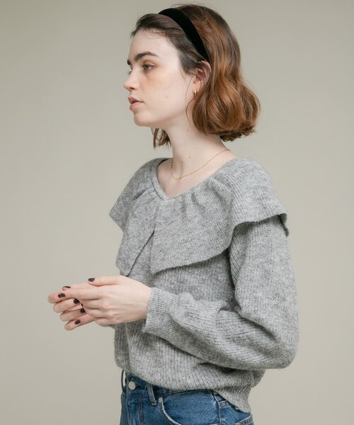 URBAN RESEARCH Sonny Label（アーバンリサーチサニーレーベル）の「『WEB限定』フリルカラーアゼニット（ニット/セーター・レディース・グレー/チャコール/ベージュ・Free）」の9枚目の写真