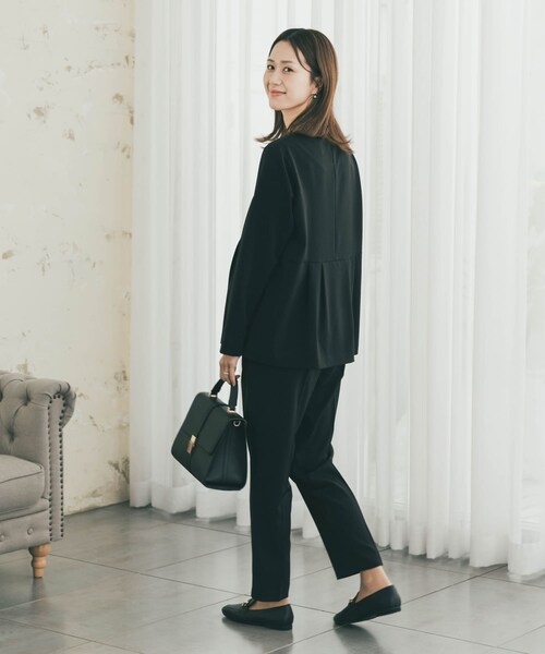 URBAN RESEARCH DOORS(アーバンリサーチドアーズ)の「ペプラムトップスセットアップ(セットアップ・レディース・NAVY/BLACK・S/M)」の9枚目の写真