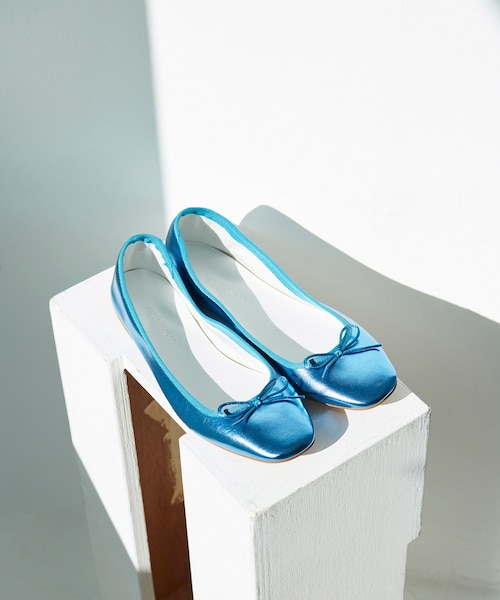 ADAM ET ROPE'（アダムエロペ）の「【サステナブル】メタリックバレエ（バレエシューズ・レディース・ブラック/サックス/レッド/ゴールド/シルバー/その他・25.0/22.5/23.0/23.5/24.0/24.5）」の6枚目の写真