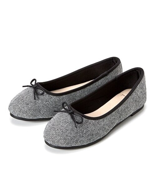 nissen（ニッセン）の「【ゆったり幅広】やわらかバレエシューズ（ワイズ４Ｅ）（バレエシューズ・メンズ・黒(スエード調)/グレー(スエード調)/【移行済】ネイビー(スエード調)/【移行済】レオパード(スエード調)/オーク(スエード調)/【移行済】バイオレット(スエード調)/【移行済】ブラウン(クロコ型押し)/【移行済】チェック柄/【移行済】ツイード/黒(キルティング柄)/黒(スムース)/【移行済】シャンパンゴールド(グリッター/黒(エナメル調)/グレージュ(エナメル調)/ネイビーデニム/【移行済】シルバー(グリッター)/【移行済】ラベンダー(スエード調)/赤(エナメル調)/【移行済】グレーヘンプ(生地)/【移行済】ベージュ(パイソン柄)/ホワイト(スムース)/キャメル(メッシュ型押し)/イエロー(スムース)/【移行済】オーク(スムース)/【移行済】ラベンダー(スムース)/【移行済】ピスタチオ(スエード調)/【移行済】ライトベージュクロコ/【移行済】チョコブラウン(スエード調)/【移行済】オレンジ(スエード調)/【移行済】黒(クロコ型押し)/【移行済】ブラウン(チェック柄)/【移行済】ホワイト(エナメル調)/シルバー/アイボリーキルティング/黒(ラメツイード調)/黒生地/アイボリー(ポコポコ素材)・M=23.0~23.5cm/4E/L=24.0~24.5cm/4E/LL=25.0~25.5cm/4E/3L=26.0~26.5cm/4E）」の12枚目の写真