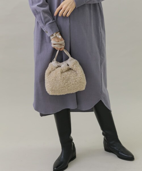 URBAN RESEARCH Sonny Label（アーバンリサーチサニーレーベル）の「プードルファー巾着バッグ（ショルダーバッグ・レディース・ブルー/Lベージュ/チャコール・one）」の9枚目の写真