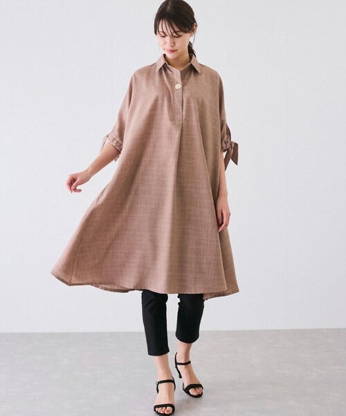 Jayro（ジャイロ）の「袖リボンワンピース（ワンピース・レディース・ブラック/グレー/ベージュ/グリーン/ネイビー/ブルー系/レッド系/イエロー/ダークグリーン/ワイン系/レンガ系・F）」の3枚目の写真