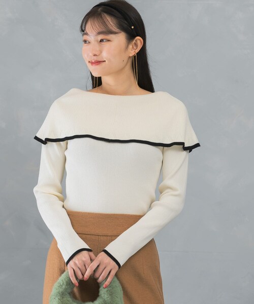 URBAN RESEARCH ROSSO（アーバンリサーチロッソ）の「2wayネックバイカラーケープニット（ニット/セーター・レディース・OFF/BEIGE/BLACK・FREE）」の10枚目の写真