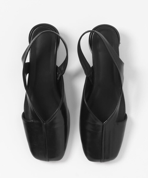 KBF（ケイビーエフ）の「アシンメトリーストラップパンプス（パンプス・レディース・BLACK/CAMEL・36/37/38）」の12枚目の写真