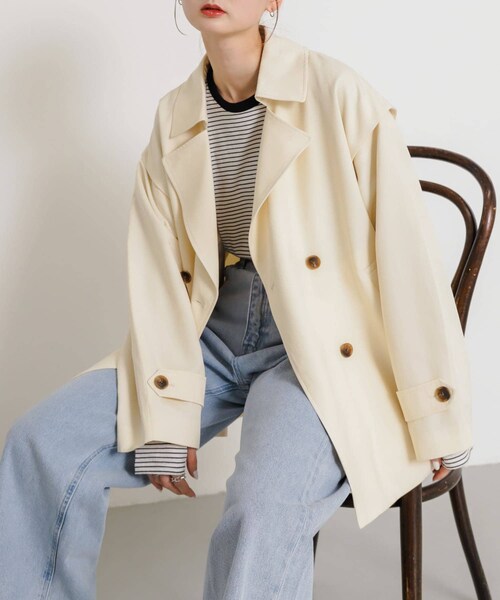 SENSE OF PLACE by URBAN RESEARCH（センスオブプレイスバイアーバンリサーチ）の「2WAYショートトレンチコート（ステンカラーコート・レディース・IVORY/BEIGE・one）」の4枚目の写真