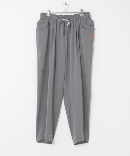 URBAN RESEARCH(アーバンリサーチ)の「SEE SEE SUPER WIDE TAPERED PANTS(その他パンツ・メンズ・BLACK/L GREY/D NAVY・M/L/XL/XXL)」の2枚目の写真