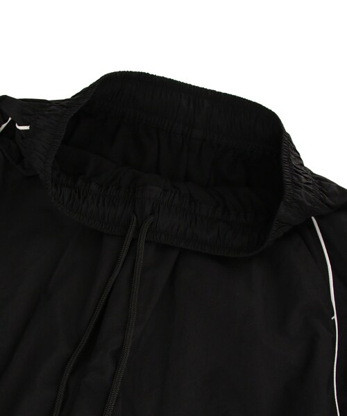 ADAM ET ROPE'（アダムエロペ）の「【DISCUS for ADAM ET ROPE'】別注 NYLON PANTS（カーゴパンツ・レディース・ブラック/ホワイト/ラベンダー・F）」の8枚目の写真