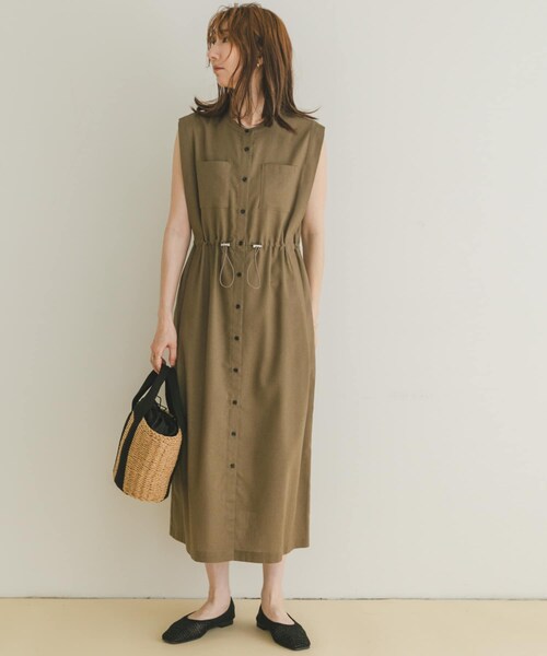 ITEMS URBANRESEARCH（アイテムズ アーバンリサーチ）の「ウエストドロストノースリワンピース（ワンピース・レディース・NVY/GRN/L.BRN・FREE）」の7枚目の写真