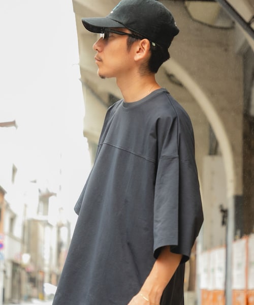 URBAN RESEARCH(アーバンリサーチ)の「Wide Dad BREEZY TECH SHORT-SLEEVE T-SHIRTS(Tシャツ/カットソー・メンズ・D.NAVY/BLACK/CHARCOAL・1/2)」の20枚目の写真