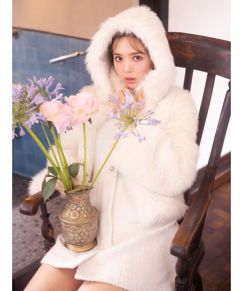 BALMAIN 2WAY リアルファー コヨーテ シルク ダウンジャケット 美品】BALMAIN 2WAY ラクーンファー付き ダウンジャケット 白 M - メルカリ