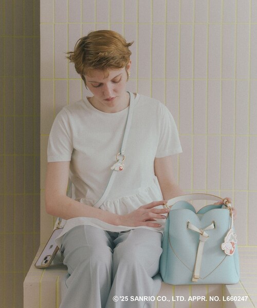 VIS（ビス）の「【WEB限定】【シナモロール】VIS別注マルチスマホスショルダー・ストラップ（スマホグッズ・レディース・ホワイト系・F）」の8枚目の写真