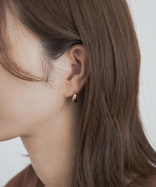 URBAN RESEARCH DOORS（アーバンリサーチドアーズ）の「プランプメタルピアス（ピアス（両耳用）・レディース・GOLD/SILVER・one）」の10枚目の写真