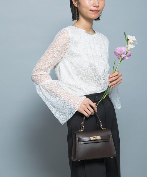 URBAN RESEARCH ROSSO（アーバンリサーチロッソ）の「フレアスリーブレースブラウス（シャツ/ブラウス・レディース・WHITE/SAX/BLACK・Free）」の9枚目の写真