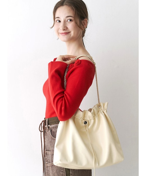 CALNAMUR（カルナムール）の「ショルダーチェーンドローストリングバッグ（ショルダーバッグ・レディース・ブラック/ライトイエロー/シルバー・F）」の14枚目の写真