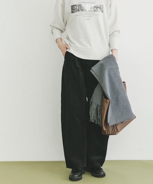 ITEMS URBANRESEARCH(アイテムズ アーバンリサーチ)の「コーデュロイバレルパンツ(その他パンツ・レディース・BLK/BEG/CHERRY・FREE)」の1枚目の写真