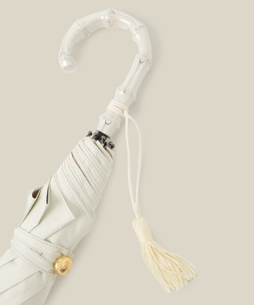 ROPE'(ロペ)の「【晴雨兼用・高機能】2段式開閉 折りたたみバンブーパラソル【UVカット/遮光・遮熱・防水効果】(折りたたみ傘・レディース・ブラック/オフホワイト/ブルー系/ピンク系・F)」の20枚目の写真