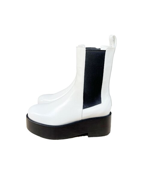 ELENDEEK（エレンディーク）の「PLATFORM SIDEGORE BOOTS（ブーツ・レディース・オフホワイト/ブラック・3/1/2）」の9枚目の写真