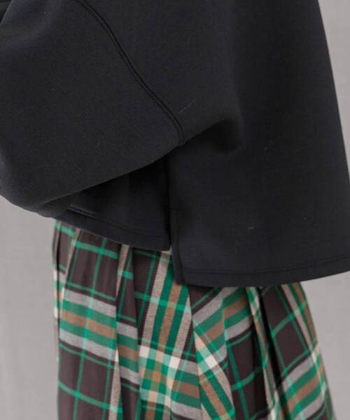 URBAN RESEARCH ROSSO（アーバンリサーチロッソ）の「エアーダンボールショートプルオーバー（Tシャツ/カットソー・レディース・white/black・FREE）」の20枚目の写真