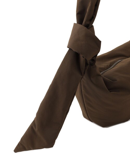 ADAM ET ROPE'(アダムエロペ)の「【WEB限定】撥水ノットショルダー(ショルダーバッグ・レディース・ブラック/ブラウン・F)」の19枚目の写真