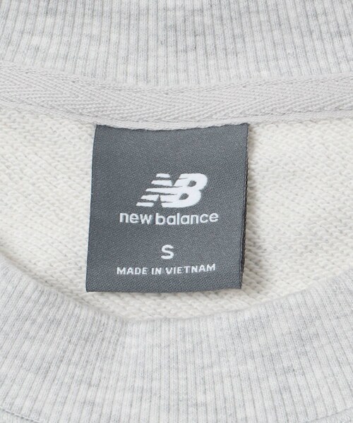 URBAN RESEARCH Sonny Label（アーバンリサーチサニーレーベル）の「NEW BALANCE　プレミアムロゴスウェットクルー（スウェット・メンズ・アッシュヘザー/ブラック/パーマフロスト・M/L/XL）」の13枚目の写真
