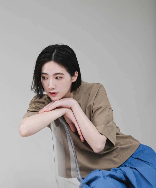 EKAL（エカル）の「『吸水速乾/UVカット』DRY OUT SHORT LENGTH T-SHIRTS（Tシャツ/カットソー・レディース・ダークプラム/ホワイト/アイボリー/ベージュ/チャコール/サルチャ/ブラウンカーキ・FREE）」の6枚目の写真