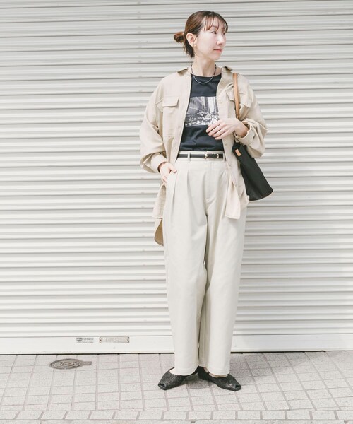 ITEMS URBANRESEARCH(アイテムズ アーバンリサーチ)の「『イージーケア』ストレッチチノパンツ(楽着シリーズ)(チノパンツ・レディース・CML/L.BEG/NVY・S/M)」の18枚目の写真