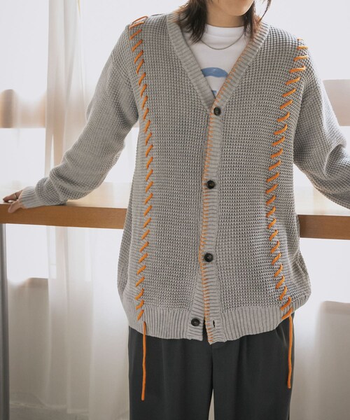 SENSE OF PLACE by URBAN RESEARCH（センスオブプレイスバイアーバンリサーチ）の「『ユニセックス』ブランケットステッチカーディガン（カーディガン/ボレロ・メンズ・L.GRAY/NAVY/PURPLE・M/L）」の22枚目の写真