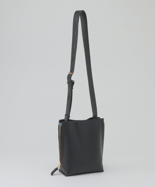 ROPE'（ロペ）の「【E'POR】Y BAG Shoulder Mini【超軽量】（ショルダーバッグ・レディース・ブラック/ホワイト系/キナリ/ダークブラウン/ブルー系/パープル系/ライトグレー・F）」の8枚目の写真