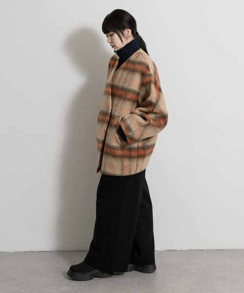 THE GOODLAND MARKET（ザグッドランドマーケット）の「cwtch　CHECK MIDDLE COAT（ノーカラージャケット・レディース・BEIGE/NAVY・FREE）」の8枚目の写真