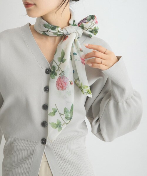 URBAN RESEARCH ROSSO（アーバンリサーチロッソ）の「ボタニカルプリントスカーフ（バンダナ/スカーフ・レディース・OFF WHITE/BLACK・Free）」の7枚目の写真