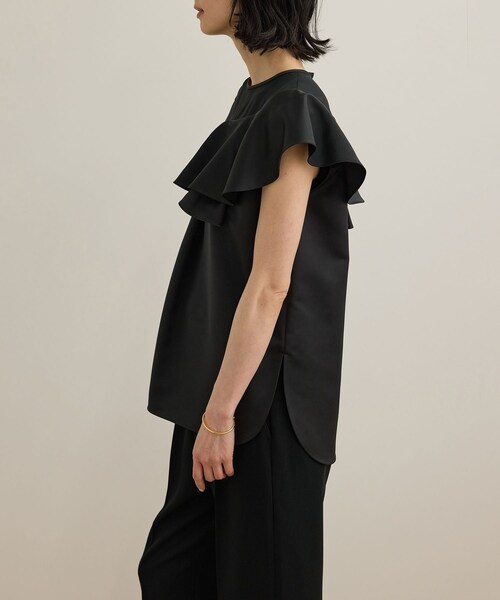 ROPE'(ロペ)の「サテンラッフルブラウス/洗える(シャツ/ブラウス・レディース・ブラック/オフホワイト・F)」の17枚目の写真