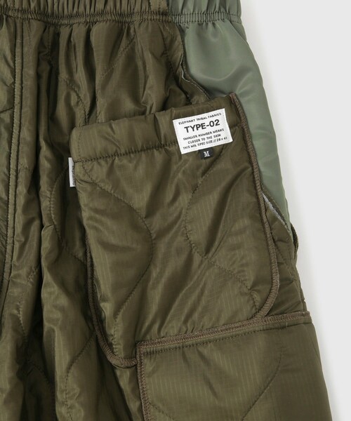 ADAM ET ROPE'（アダムエロペ）の「【elephant TRIBAL fabrics/エレファントトライバルファブリクス】Cut Off Quilting Cargo Pants（カーゴパンツ・メンズ・ブラック/カーキ・M）」の10枚目の写真