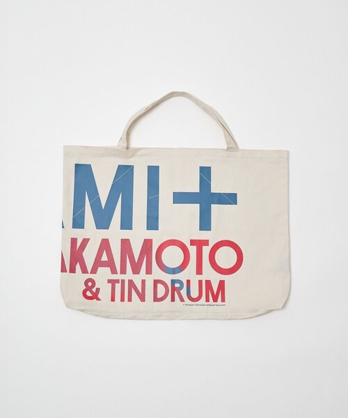 ADAM ET ROPE'（アダムエロペ）の「【KAGAMI＋ Ryuichi Sakamoto × 10Culture / ADAM ET ROPE'】KAGAMI＋ TOTE BAG（トートバッグ・レディース・ベージュ・F）」の4枚目の写真