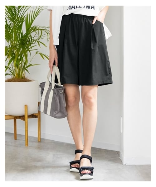 nissen（ニッセン）の「大きいサイズ　ストレッチうす軽楽ちんキュロットパンツ（ゆったりヒップ）（吸汗速乾）（パンツ・レディース・ソフトイエロー/ベージュ/黒/ブルーグリーン・L/LL/3L/4L/5L/6L/8L/10L）」の5枚目の写真