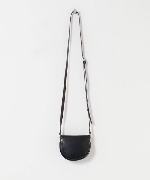 KBF（ケイビーエフ）の「STAND OIL　MINO BAG（ショルダーバッグ・レディース・BUTTER/RED/BLACK・One）」の8枚目の写真