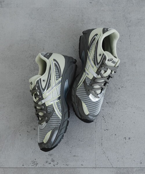 URBAN RESEARCH（アーバンリサーチ）の「ASICS　GEL-DS TRAINER 14（スニーカー・レディース・WHT/TC YEL/T GRY/P SV・24/24.5/25）」の3枚目の写真