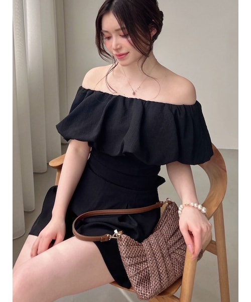 RESEXXY（リゼクシー）の「バルーンオフショルショートコンビネゾン（つなぎ/オールインワン・レディース・ホワイト/ブラック/ブルー・F）」の2枚目の写真