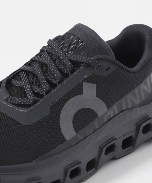 URBAN RESEARCH DOORS（アーバンリサーチドアーズ）の「On　CLOUDMONSTER 1（スニーカー・メンズ・BLK/BLK・26/26.5/27/27.5/28/28.5/29/30/31）」の12枚目の写真