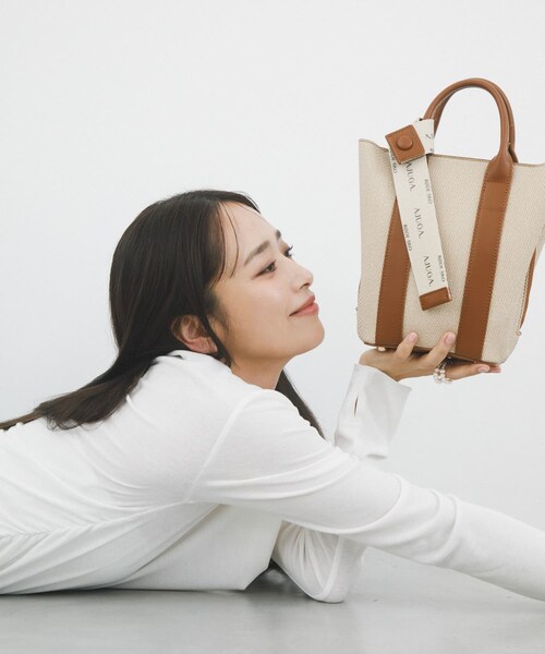 RODE SKO（ロデスコ）の「『別注』AJUGA.×RODE SKO　ロゴリボン付ショルダーバッグ（ショルダーバッグ・レディース・IVORYxBLK/OFFxCAMEL/IVORYxBEG/IVORYxYEL・One）」の6枚目の写真